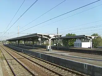 Station Antwerpen-Oost, de eilandperrons 2-3 en 4-5 richting Borgerhout