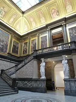 Trappenhal Koninklijk Museum voor Schone Kunsten (KMSKA) te Antwerpen