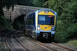 Een Class 3000 bij Station Seahill