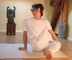 Ardha MatsyendrasanaHalve God van de Vissen