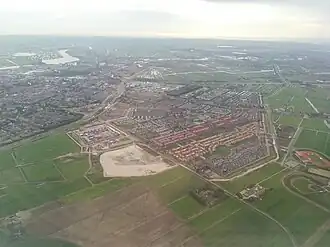 Luchtfoto Assendelft, bouwrijp maken van Kreekrijk (linksonder), 2019