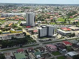 Het achterste gebouw, 2025