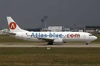 Een Boeing 737-400 van Atlas Blue
