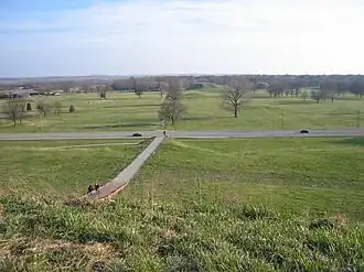 Uitzicht over de Cahokia-site vanaf de top van Monks Mound
