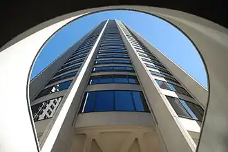 Ronde vorm van het torengebouw