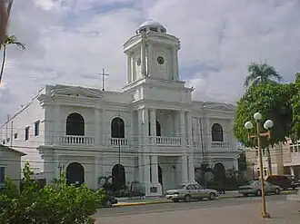 Het stadhuis van San Francisco de Macorís