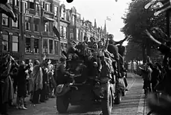 Intocht in Den Haag (8-5-1945)