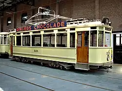 Motorwagen 826 (serie 821-830) teruggebracht in de uitvoering van de jaren vijftig.