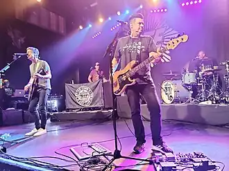 Better Than Ezra tijdens een optreden in 2022