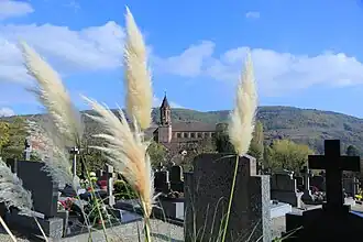 Kerk van Johannes de Doper en begraafplaats in Buhl / Bühl im Oberelsaß