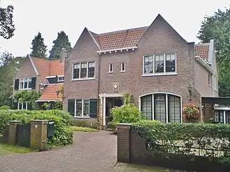 alt= In de Leli (2013)