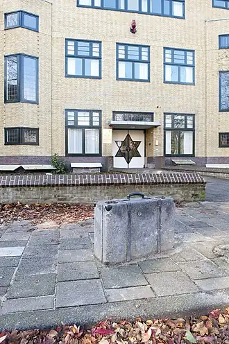 Bagage (2010), Leiden