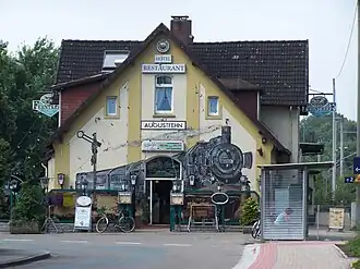 Stationsgebouw van Augustfehn (2005)