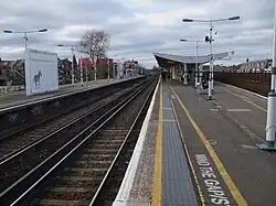 Perrons en sporen gezien uit het oosten op 21 december 2008