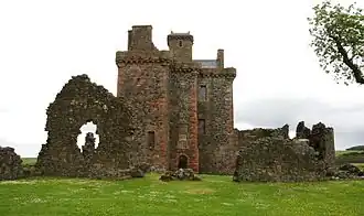 Balvaird Castle vanuit het zuiden.