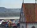 Unterbalzheim, het Illertal, rechts de Mauritiuskirche