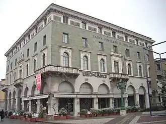 Banca Popolare di Bergamo, Piazza Vittorio Veneto