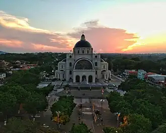 De basiliek Nuestra Señora de los Milagros van Caacupé