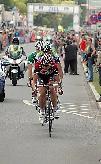 Een kopgroep, onder leiding van Anders Lund, tijdens de Ronde van Beieren 2007.