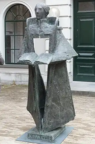 Bronzen beeld van Johannes Cele, ca. 2,30&nbsp;m hoog, beeldhouwer Eric Claus