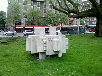 Horizontale compositie in 2013, een jaar na herplaatsing