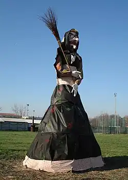 Befana met berkenstaf of heksenbezem, 2015
