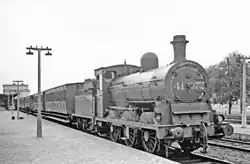 Type 41 met reizigerstrein in Bergen (1957)