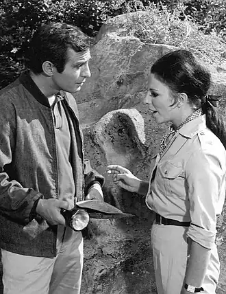 Ben Gazzara met gastster Joan Collins