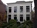 Huis met Empire gevel