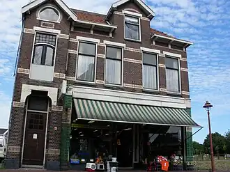 Het pand in juli 2010