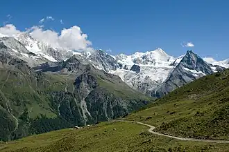 Berglandschap rondom Zinal vanop de Singline (rode skipiste)
