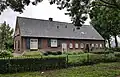 Kortgevelboerderij, van één bouwlaag met zadeldak en topgevels