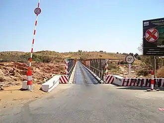 Brug over de rivier de Betsiboka