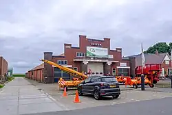 Werkplaats Unicum (ontwerp gemeentearchitect Dictus Hendrik Top, 1934) in de stijl van de Amsterdamse School.