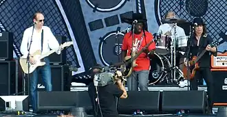 Big Audio Dynamite (BAD), 2011; v.l.n.r. Mick Jones, Leo Williams, Greg Roberts en Dan Donovan