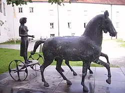 Der Wagenlenkerin, Oberhaus Museum