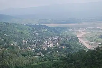 Zicht op Billawar vanaf het naburige dorp Gortha