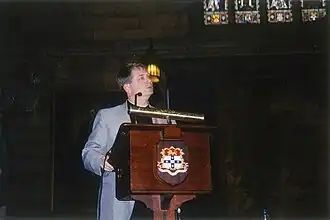 Bisschop Anthony Fisher in debat (2003)