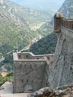 zicht vanuit fort op het dal met Villefrance