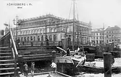 De beurs met de Groene Brug op de voorgrond (1913)