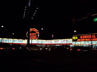 De neonletters van de Bonanza Gift Shop.