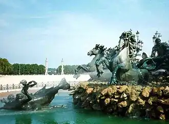 Een van de monumentale fonteinen op Place des Quinconces