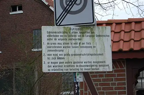 Bordje bij de grens met Duitsland