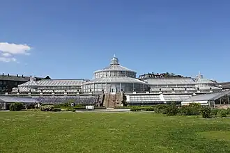 Kassen uit 1874 van de botanische tuin
