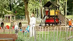 Speeltuin bij de ingang