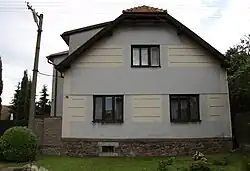 Huis in het dorp (2010)