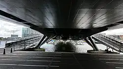 Onderzijde van de brug (2019)