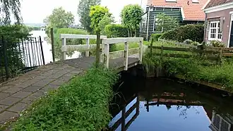 Brug 365 (juni 2018)rechtsonder het brugnummer