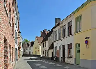 De Sterstraat, geizen vanuit het Noord-Gistelhof