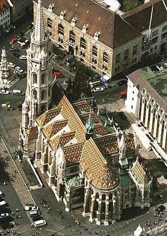 De Matthiaskerk vanuit de lucht